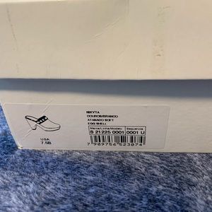 Shoes/clogs size 7,5